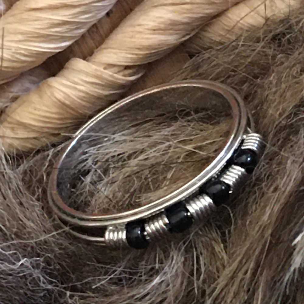 Wired glass seed bead silver tone ring 7